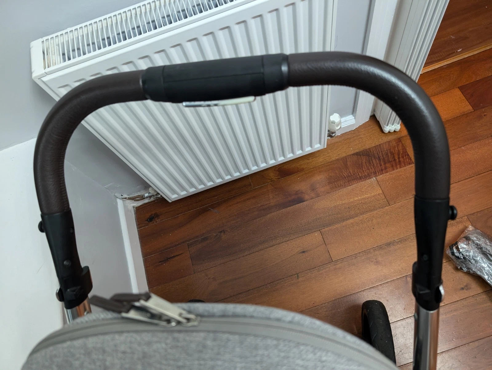 Mamas & Papas Ocarro Pushchair & Carrycot Travel System – Grey