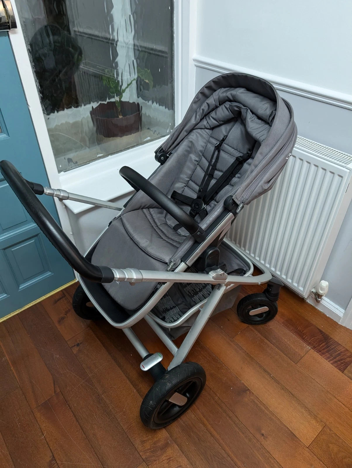 Nuna Ivvi Savi Pushchair – Grey