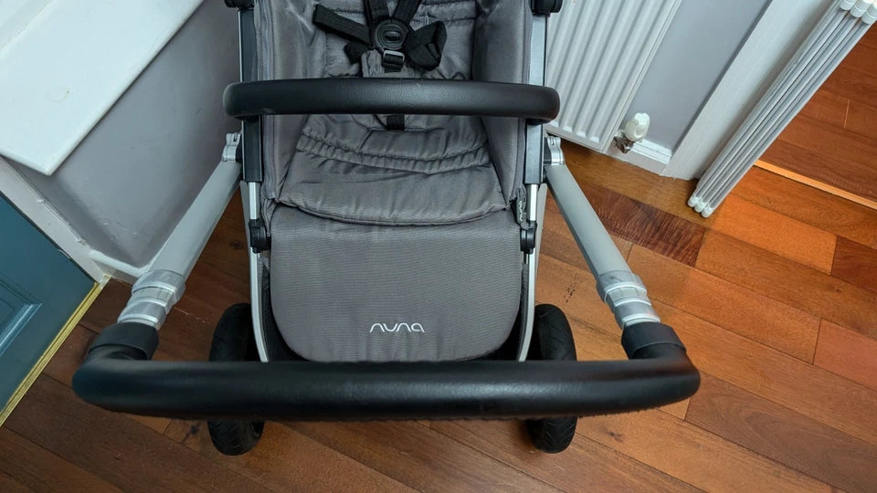 Nuna Ivvi Savi Pushchair – Silver