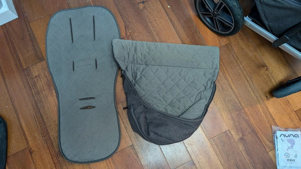 Nuna Mixx Pushchair & Carrycot Set – Dark Mocha Grey