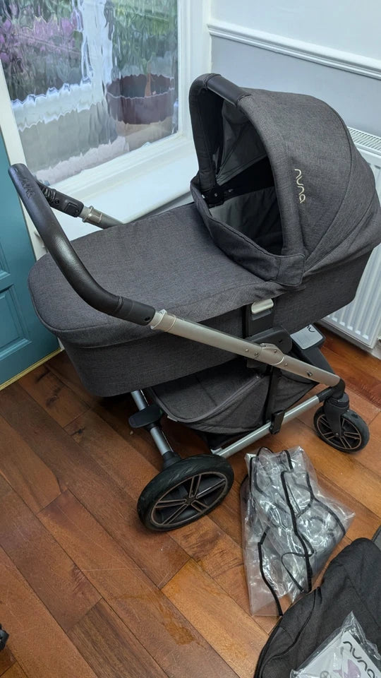 Nuna Mixx Pushchair & Carrycot Set – Dark Mocha Grey