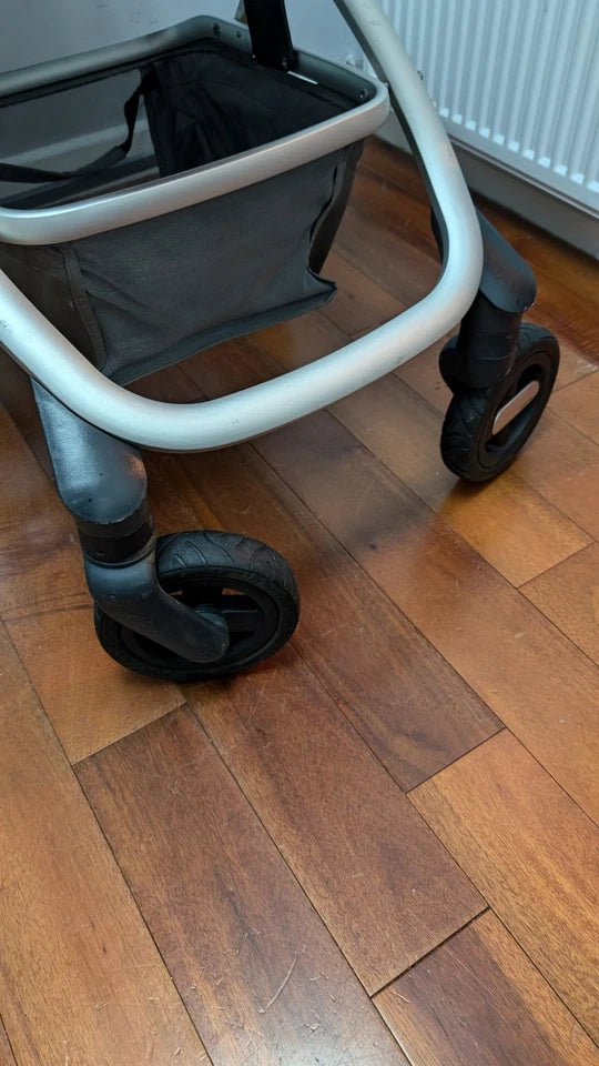 Nuna Ivvi Savi Pushchair – Silver